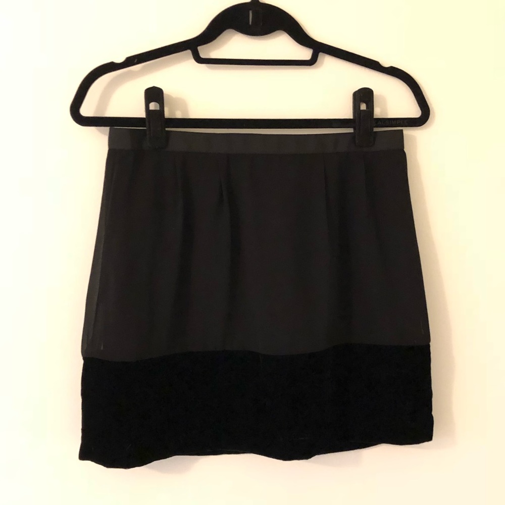 Banana Republic Velvet Trim Skirt